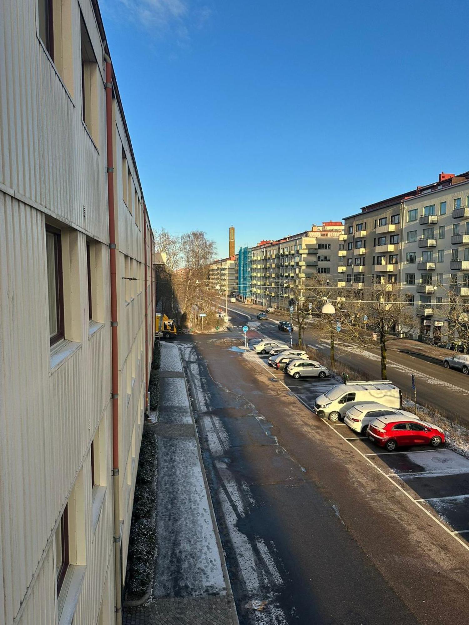 Modern Central Gothenburg Apartment With Balconies And Full Kitchen For Up To 5 Guests Bagian luar foto